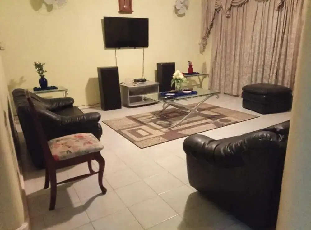 rush bond villa