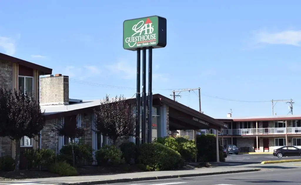 Olympic Inn & Suites