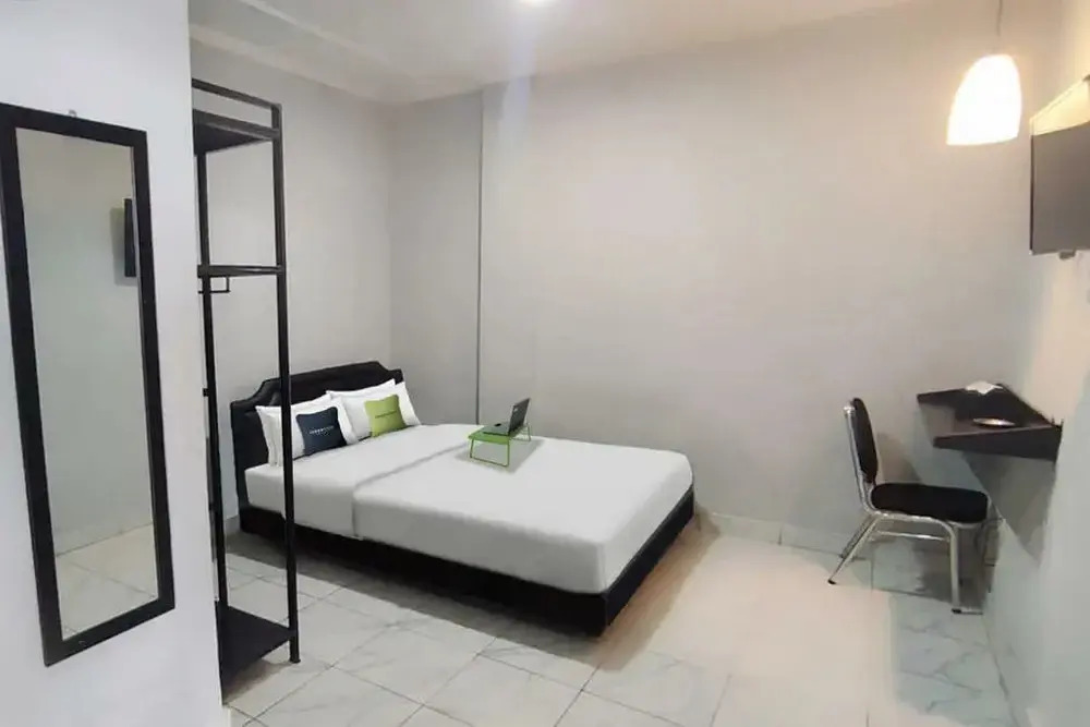 Collection O 91131 New V1 Hotel Near Stasiun Mangga Besar