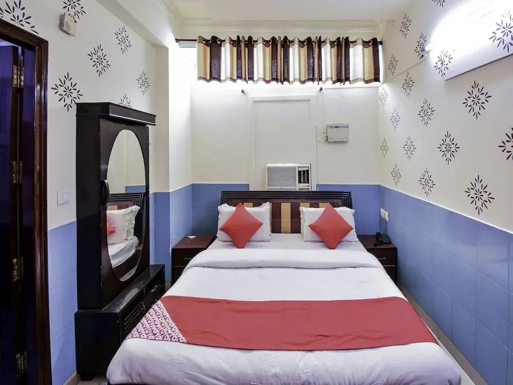 Hotel Vice Roy by OYO Rooms