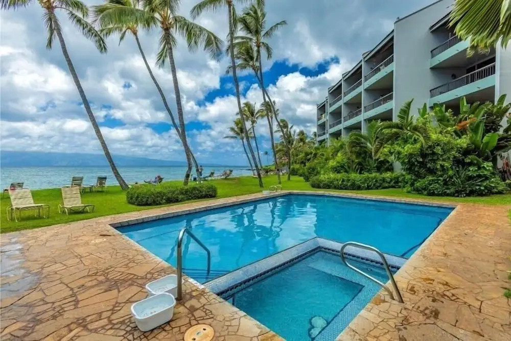 Hale Mahina, #b-405 2 Bedroom Condo by RedAwning