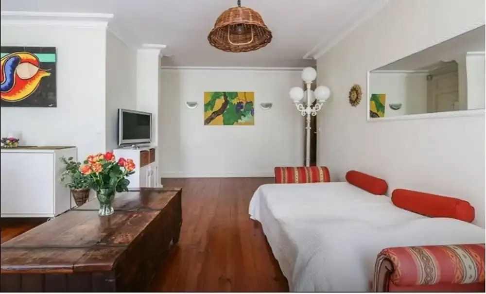 Provencal Style and Large 1 Bedroom
