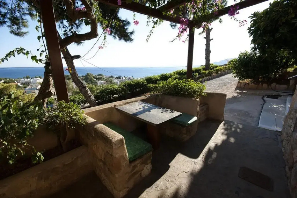 Karpathios Studios Pefkos