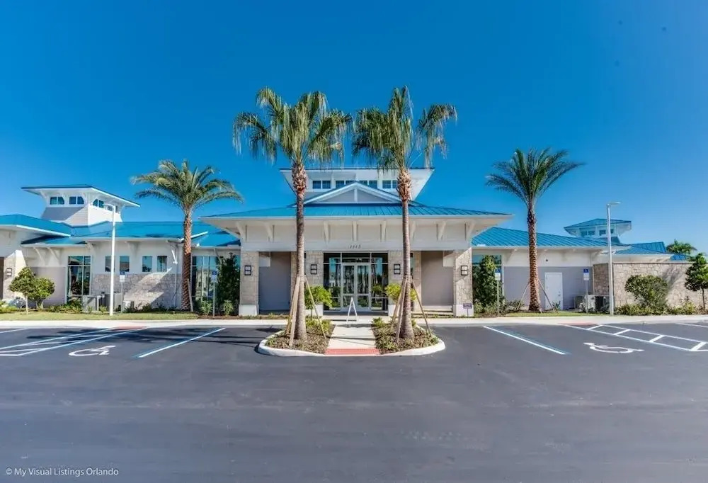 Spacious 10 Bed Pool Home With Game Room- 10 Bedroom Home by RedAwning