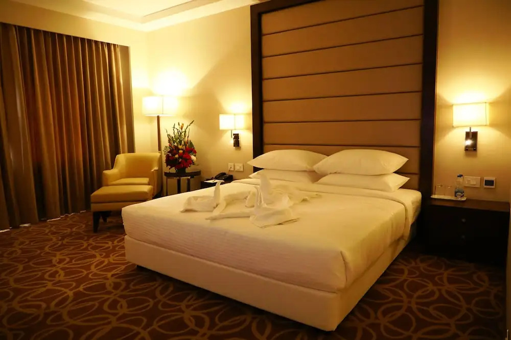 Y N Hotels