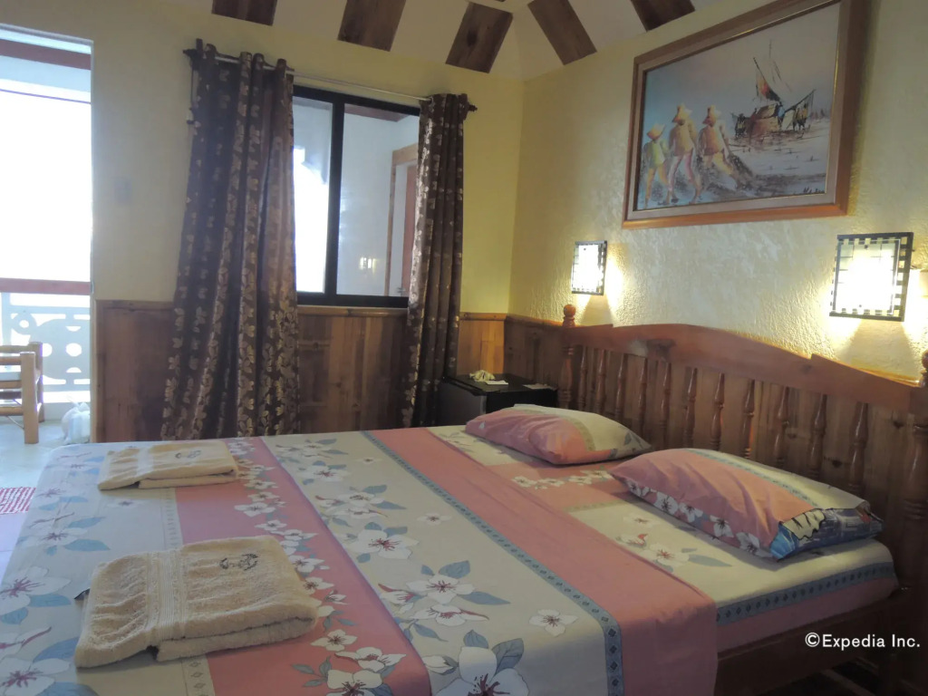 Loves Beach & Dive Resort