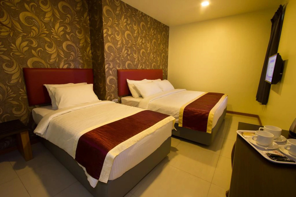 Prince 33 Hotel