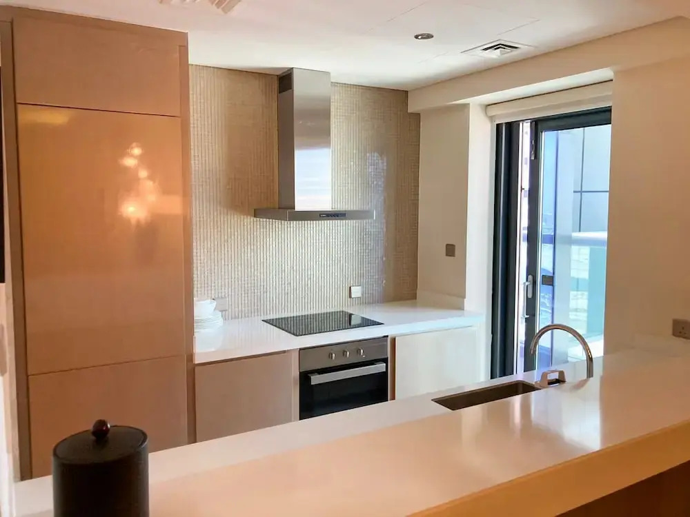 Stunning Fully Furnished 2 Bedroom in Paramount Prime Location Business bay