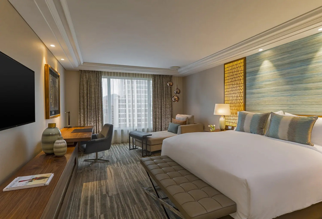 The Ritz-Carlton, Santiago