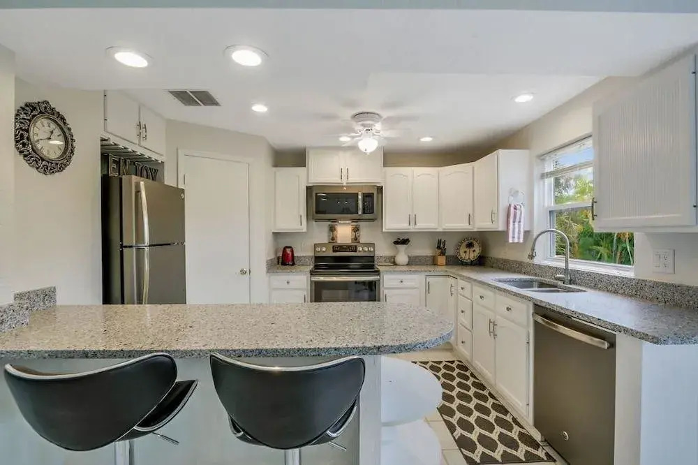 Colonial Avenue Home
