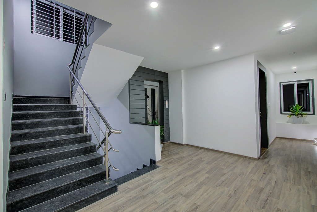 Super Townhouse Global Village Tech Park Near Kengeri Bus Terminal Metro Station