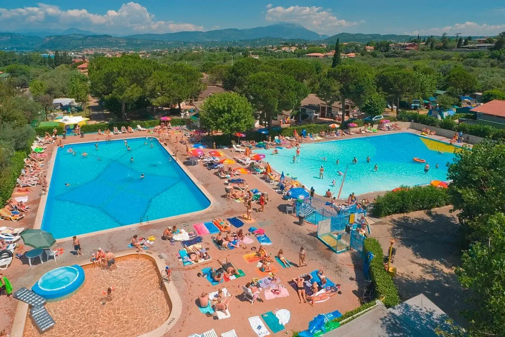 Albatross Mobile Homes on Camping Cisano & San Vito S. p. A