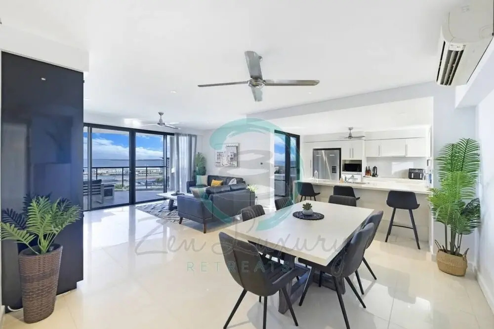 ZEN AT ARKABA - 3BR Luxury Apartment