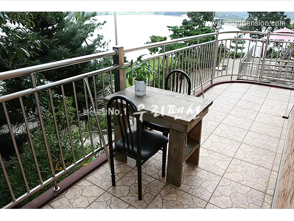 Ganghwado Neulpurun Lakeside Pension