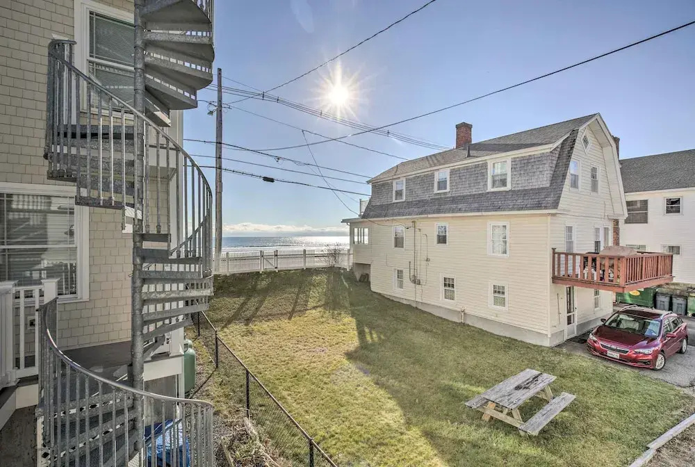 York Beachfront Condo - Steps to Long Sands!