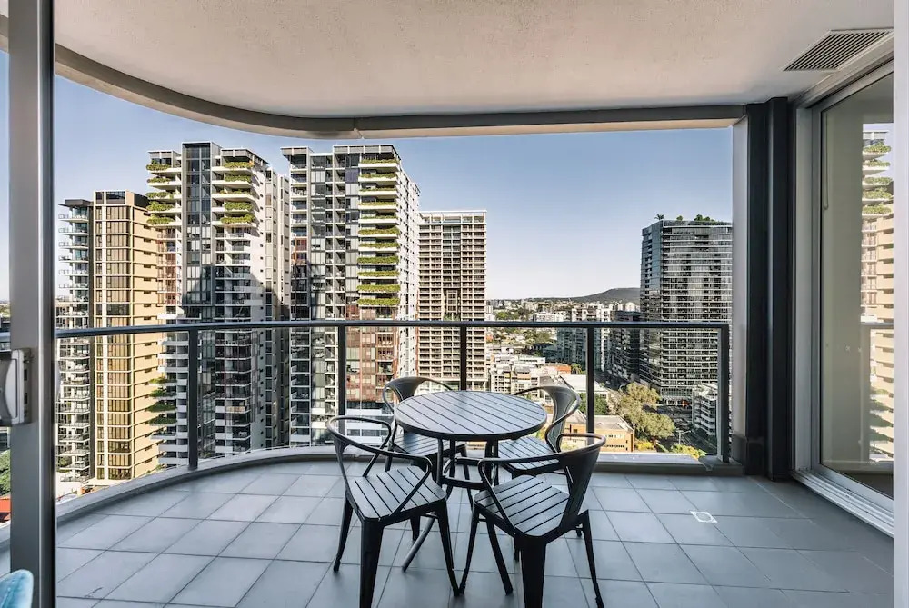 Art House Apartments by CLLIX