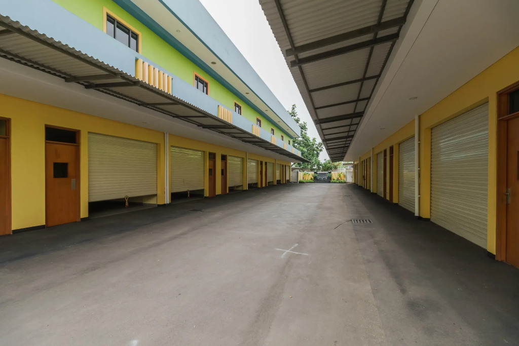 RedDoorz Plus near Ancol