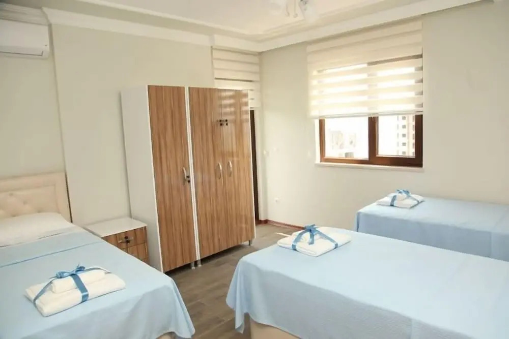 Royal Inn Seza Residence