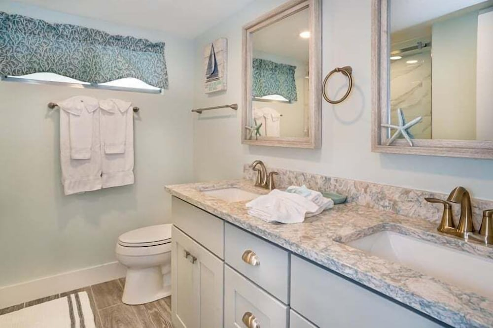 Lighthouse Point 222 3 Bedroom Condo