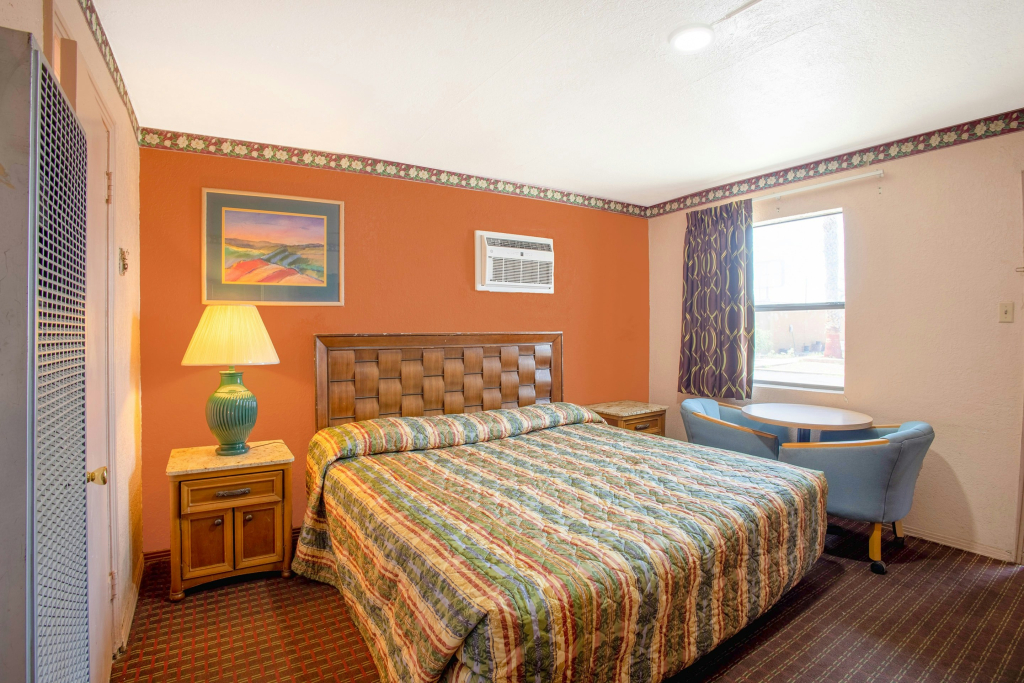 Sands Motel By OYO El Paso near Airport