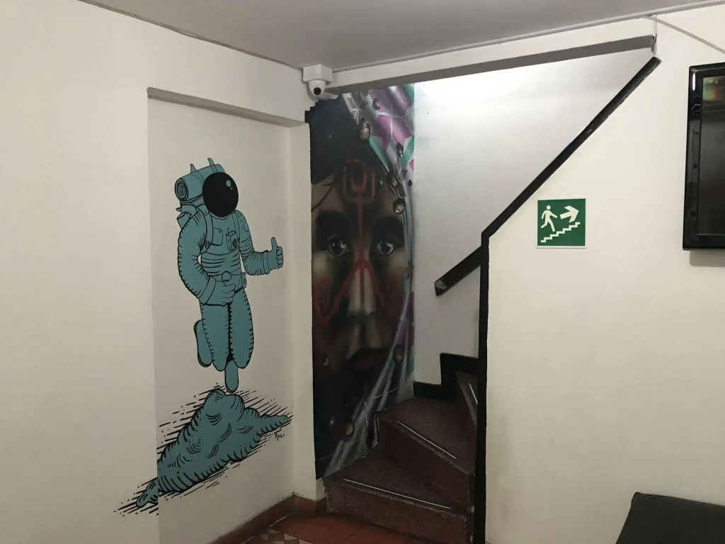 82Hostel