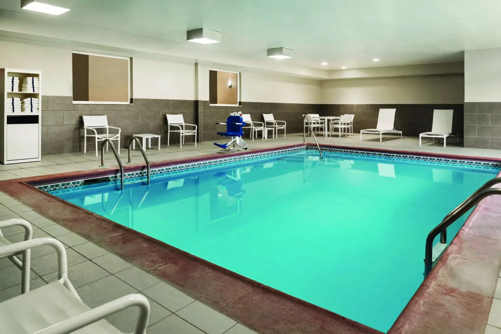 Country Inn & Suites by Radisson, Indianapolis South, IN