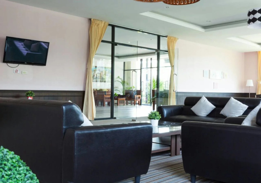 Chatkaew Hill and Residence
