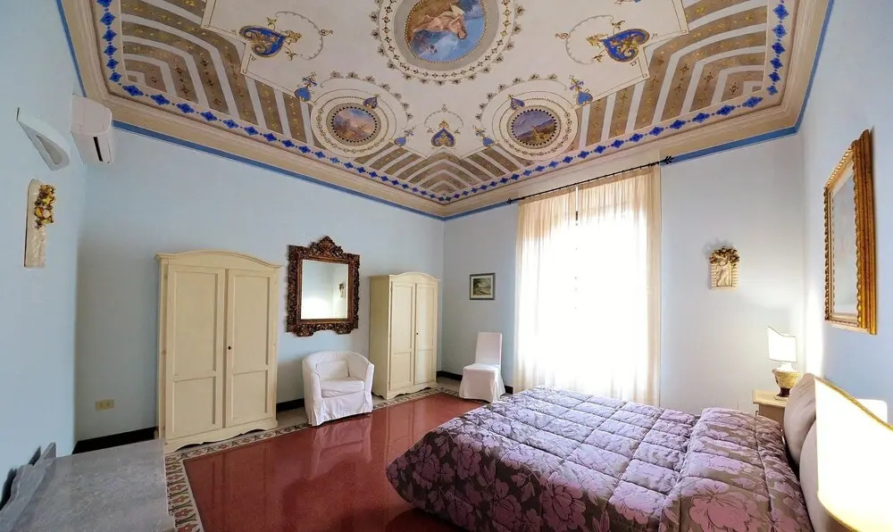 Historic House With Garden in Front of the Grotta Giusti Thermal Pool Near Lucca