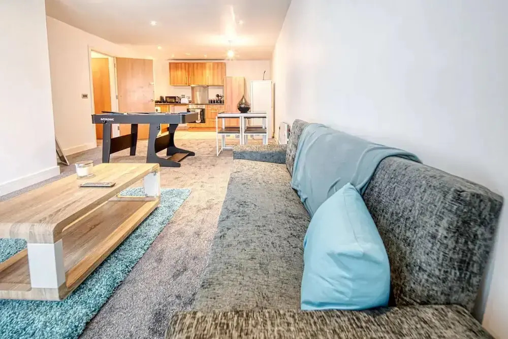 Spacious 2 Bed Apartment in Birmingham