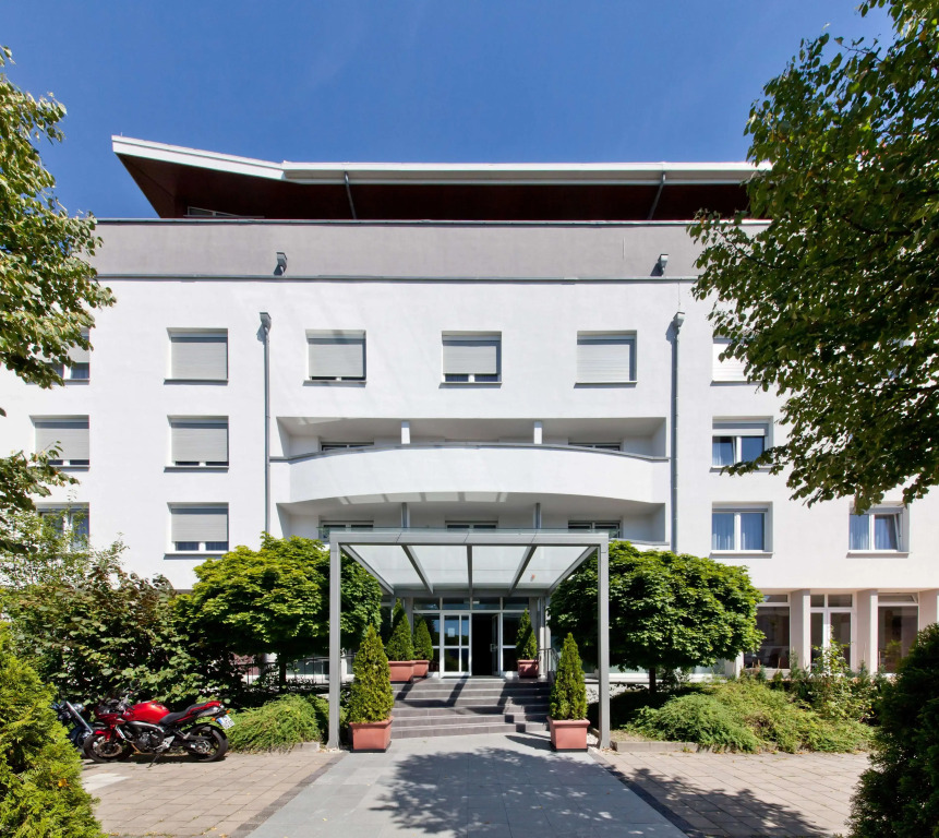 Hotel Aviva