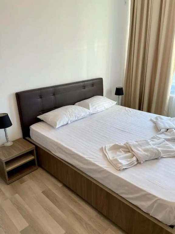Infinity Summerland Apartment