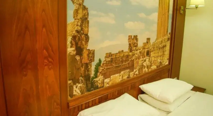 White House Hotel