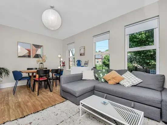 Unique 2 bedroom Flat in Heart of Walthamstow