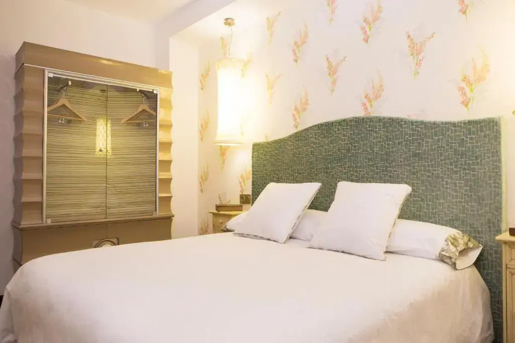 Hotel Hierbaluisa