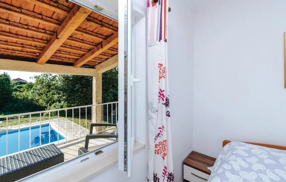 Beautiful Home in Radovcici With Wifi and 2 Bedrooms