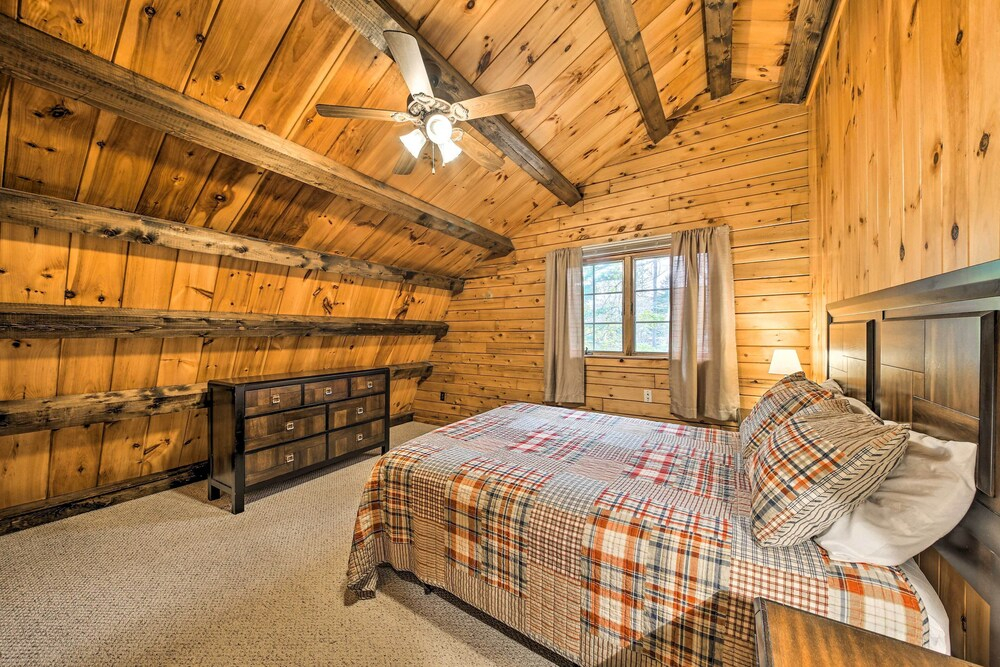 All-season Sanctuary: Steps to Moosehead Lake