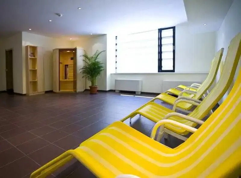Starlight Suites Hotel