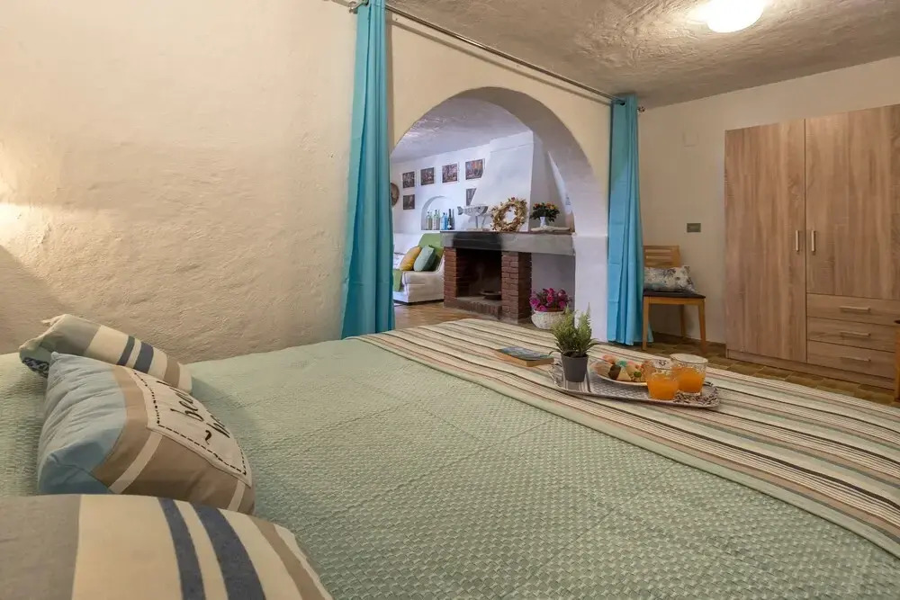 Sea View Villa for 11 People With Enclosed Park Near the Beach