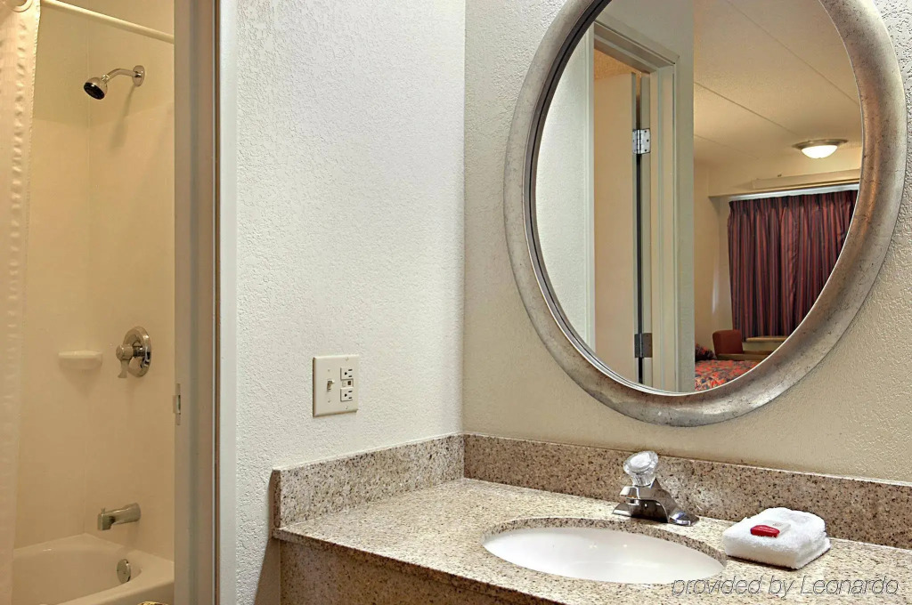 Red Roof Inn PLUS Washington DC - Oxon Hill