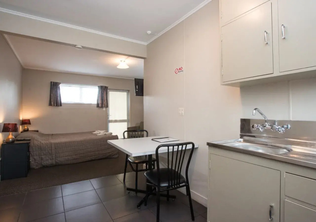 The Magpie-Hawkesbay Motel