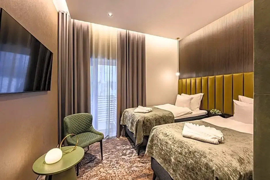 Ugandi Hotel
