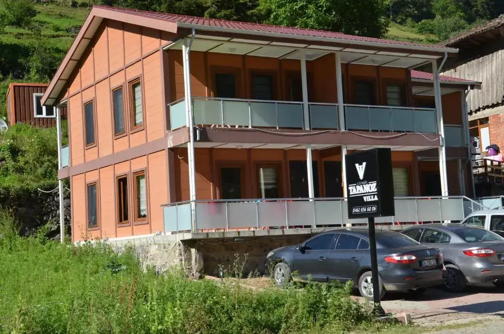 Tapanoz Villa