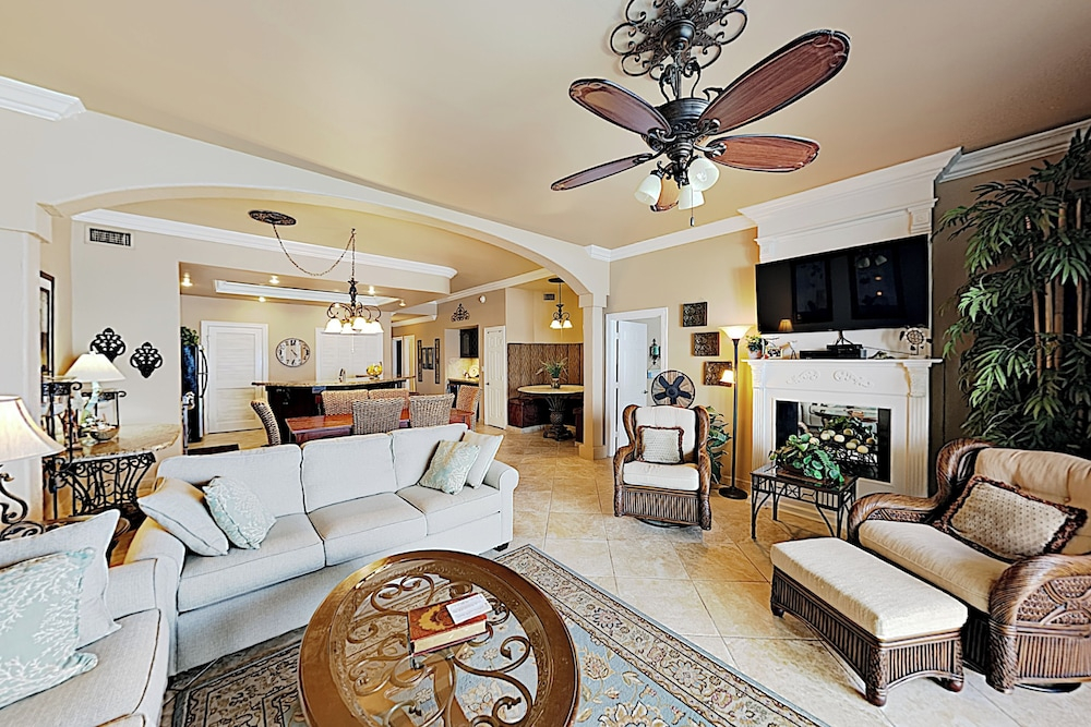 Gulf-view 3BR Penthouse: Suntide III - Unit 1105