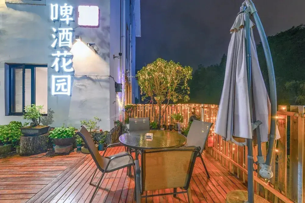Tianmen Boutique Hotel-Free pickup from Tianmenshan-English services-Near the Tianmen Cableway