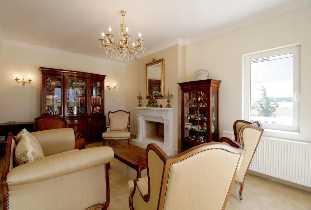 Luxurious Villa Anthi