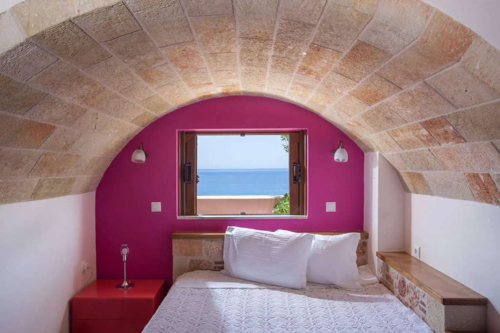 Aktaion Hotel