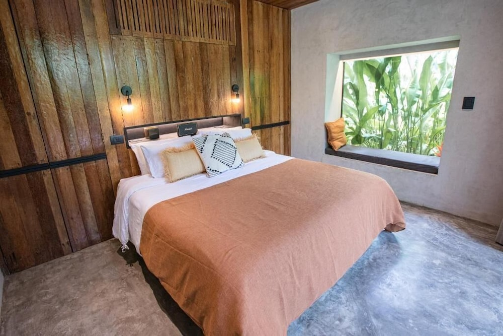 Surfing Temple Boutique Hotel