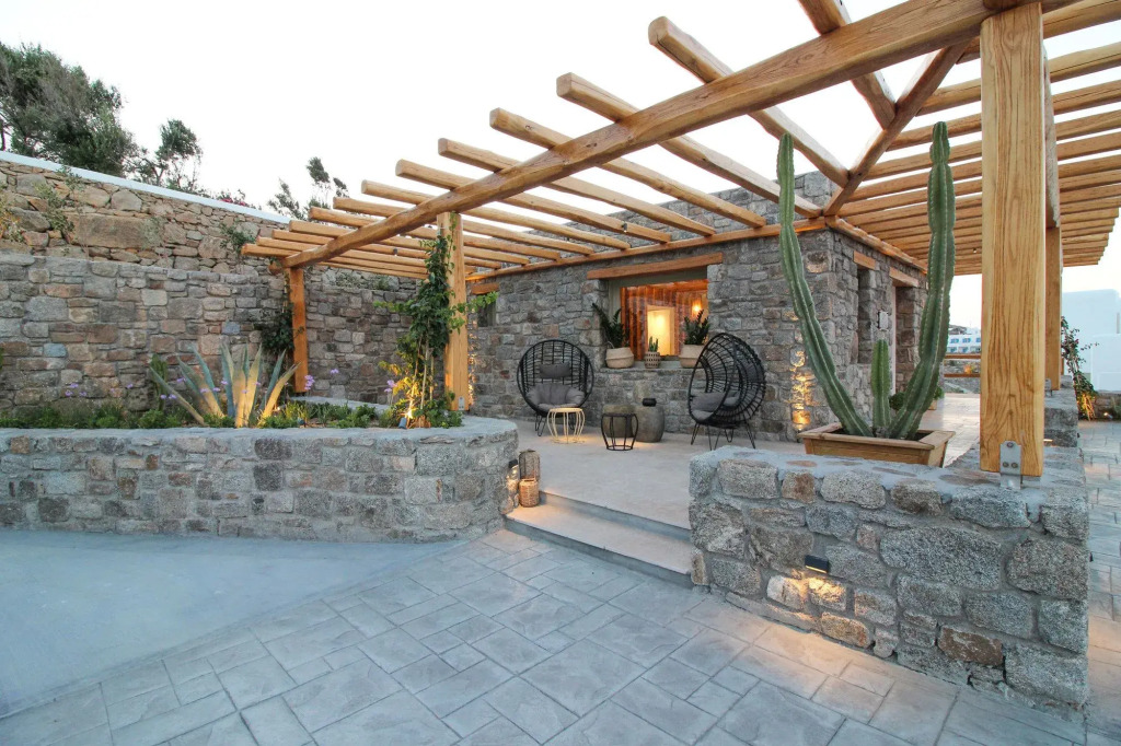 Mykonos Cactus