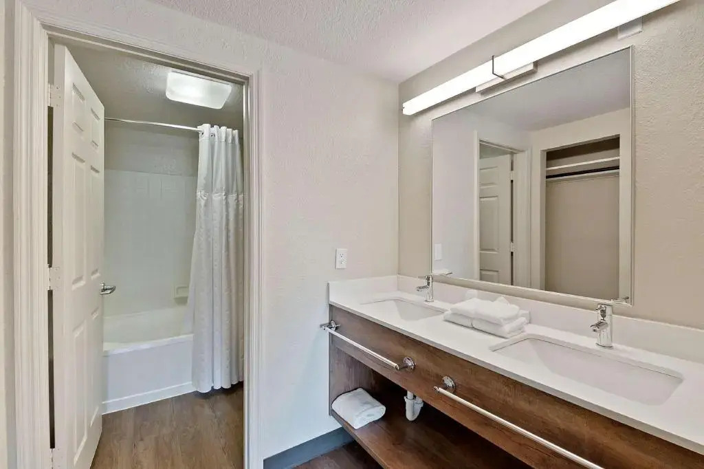Extended Stay America Premier Suites - Fort Lauderdale - Cypress Creek - Park North