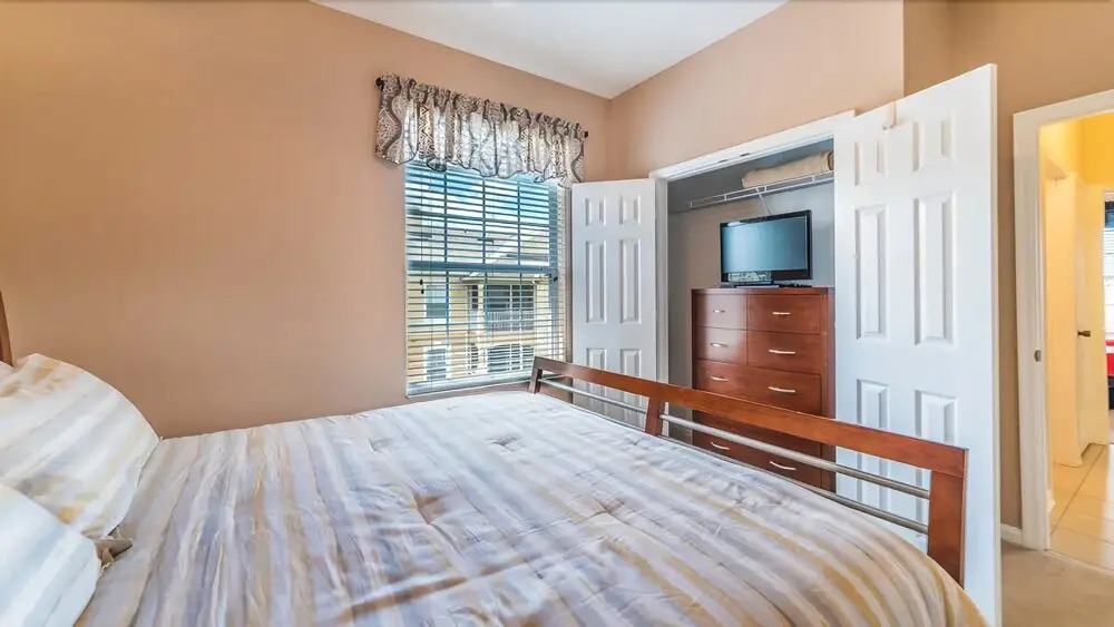 2774 Windsor Hills